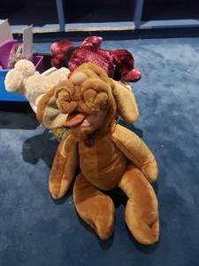 lot 1156 image: Lof of Misc Plush Animals