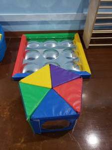 lot 1186 image: Lot of 2 Soft Play Toys