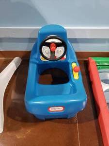 lot 1187 image: Little Tikes Little Tug Play Boat