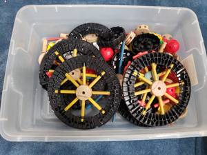 lot 1204 image: Tote Full of Tinker Toys