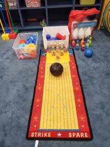 lot 1209 image: Lot of Bowling Games
