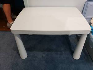 lot 1242 image: White Ikea Plastic Kids Table