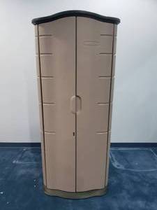lot 1255 image: Rubbermaid Plastic Storage Cabinet