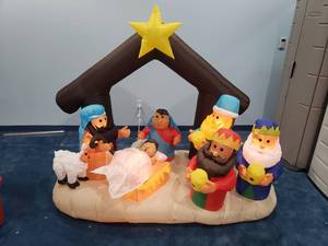 lot 1257 image: Nativity Scene Christmas Inflatable