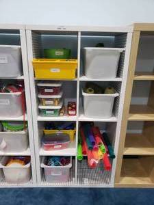 lot 1284 image: Ikea Kallax White 8 Shelf Shelving Unit.  Measures 59 x 31 x 15.  CONTENTS NOT INCLUDED.