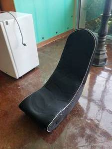 lot 1332 image: Boomchair Rocking Gaming Chair