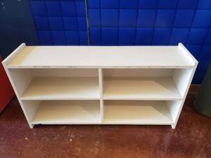 lot 1349 image: Wooden 4 Shelf Cabinet. 48 x 24 x 12