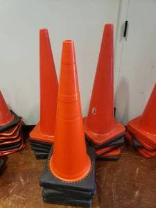 lot 1355 image: Lot of Approx 3.5 Tall Street Cones.  Approx 18 Cones.
