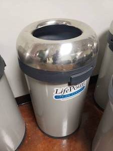 lot 1423 image: Round Open Mount Trash Can