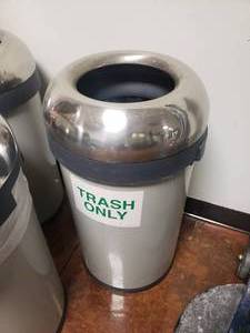lot 1424 image: Round Open Mount Trash Can