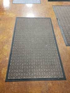 lot 1435 image: Eco Plus Brown Entrance Mat.  5 x 3