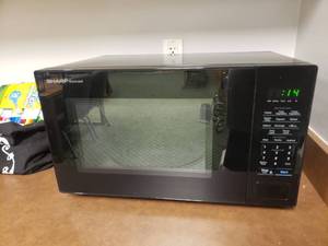 lot 1467 image: Sharp Carousel SMC1131CB 1.1 Cu Ft Microwave