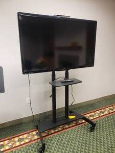 lot 1471 image: Philips 55PFL7705DVF7 55 LCD TV w Rolling Stand
