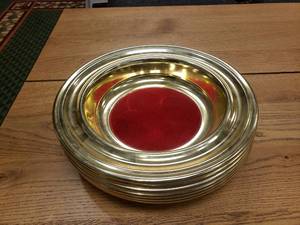 lot 1477 image: Lot of 6 Gold Tithe Trays