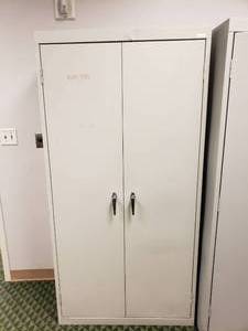 lot 1483 image: Sandusky Metal Cabinet
