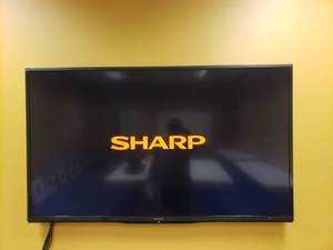 lot 1486 image: Sharp Aquos LC-70C6500U 70 Class 1080p LED Smart TV w Remote