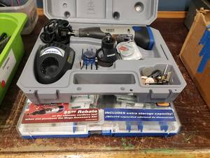 lot 1506 image: Dremel Multi Tool w Lot of Extras