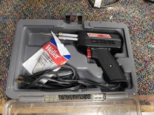 lot 1517 image: Weller Universal Soldering Gun w Case