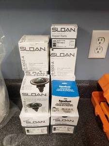 lot 1546 image: Lot of Misc Pluming Repair Kits