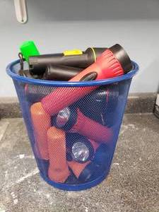 lot 1548 image: Large Lot of Flashlights
