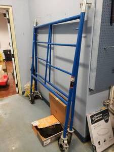 lot 1561 image: Lot of 2 STVA 4500lc Capacity Scaffolding Sections