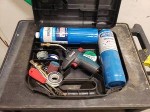 lot 1571 image: Bernz-O-Matic QuickFire Propane Torch w Tanks & Extras