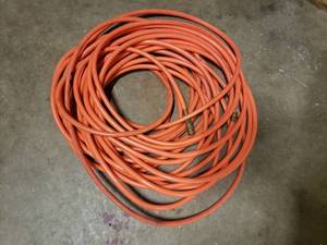 lot 1585 image: Approx 100 of Air Hose