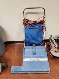 lot 1410 image: Powr-Flite Industrial Vacuum Cleaner