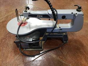 lot 1415 image: Skil Model 3335 16 Scroll Saw