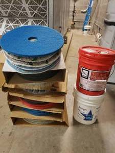 lot 1409 image: Large Lot of Floor Scrubbers, Polish & Cleaner