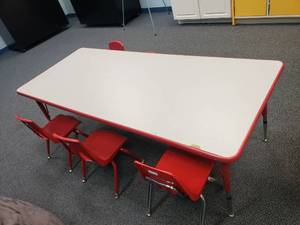 lot 1635 image: Rectangle Adjustable Height Classroom table w 6 Chairs