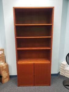 lot 1651 image: Wooden Bookcase w Cabinet