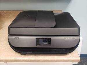lot 1662 image: HP OfficeJet 5255 All-In-One Color Printer ScannerCopier