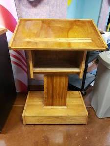 lot 1674 image: Wooden Rolling Church Pulpit