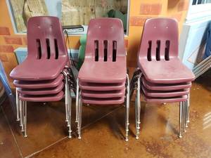 lot 1676 image: Lot of 12 Maroon Classroom Chairs