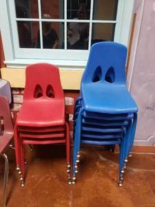 lot 1687 image: Lot of 10 Red & Blue Classroom Chairs