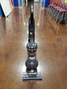 lot 1692 image: Dyson Cinetic Big Ball Animal  Allergy Vacuum Cleaner