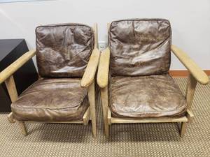 lot 1704 image: Lot of 2 Matching Wooden Arm Chairs