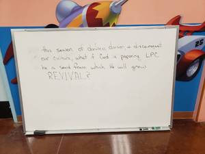 lot 1708 image: Boone 6 x 4 Dry Erase Board