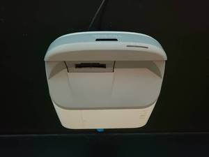 lot 1773 image: ViewSonic Projector