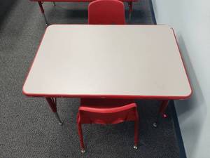 lot 1814 image: Small Rectangle Adjustable Height Classroom Table w 2 Chairs.  36 x 24