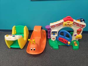 lot 1821 image: Lot of 2 Misc Baby Play Toys
