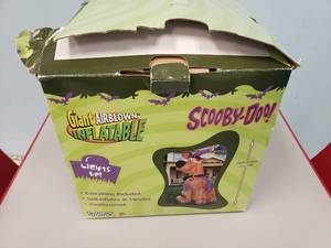 lot 1826 image: Giant Scooby-Doo Halloween Inflatable