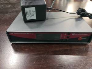 lot 1838 image: Sennheiser EW 100G2 True Diversity Receiver