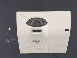 lot 1842 image: Hitachi CP-BW301WN 3LCD Shirt Throw Projector