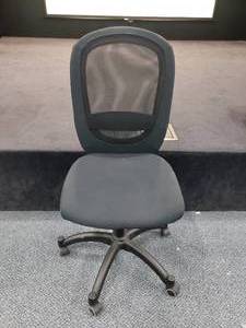 lot 1848 image: Rolling Office Chair