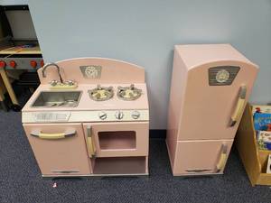 lot 1860 image: Lot of 2 Kid Kraft Pink Play Kitchen Pieces