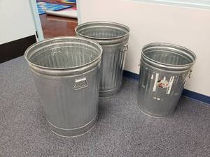 lot 1871 image: Lot of 3 Metal Trash Cans.  2  30 Gallon & 1  20 Gallon