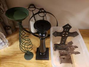lot 1965 image: Lot of Misc Dcor Items.  Metal crossed & Candle Holders