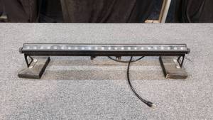 lot 44 image: Chauvet DJ Colorband RGB (RedBlueGreen) Linear Wash Light